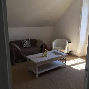 https://marie-maurel-2-eme-tage.hotels-rhonealpes.com
