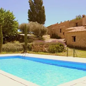 https://gites-de-fontroussiere.fr-provencehotel.com